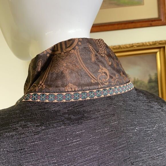 OCHI Vancouver Modern Classic Embroidered Cocktail Jacket - Picture 8 of 16